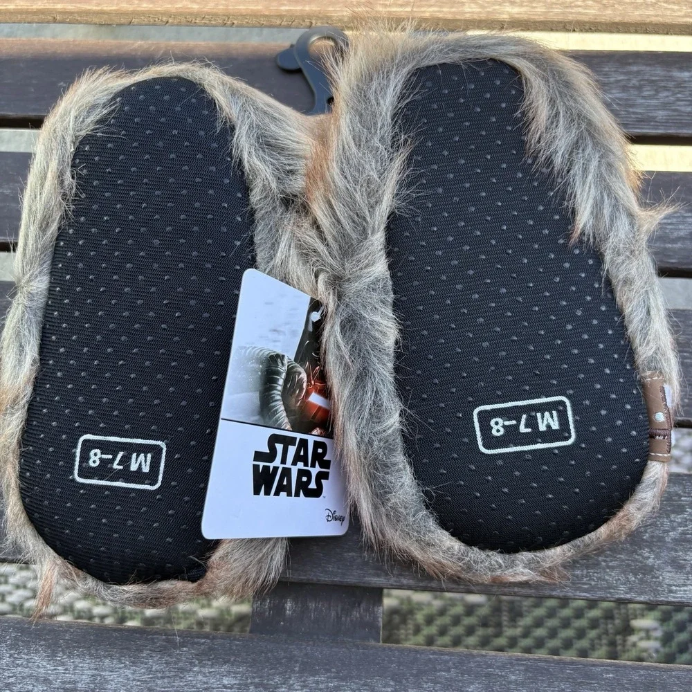 NWT Disney Star Wars Slippers Chewbacca  TODDLER / KIDS Brown Faux Fur Sz M 7-8
